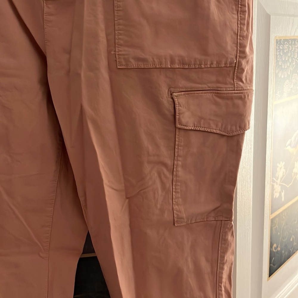 Capris - Picture 3 of 7